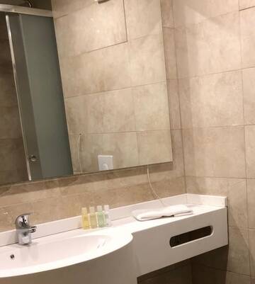 Фото номера Двухместный номер с 1 кроватью Отель Hotel Agora г. Нептун 11