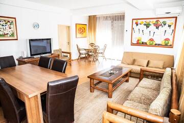 Фото номера Апартаменты с 3 спальнями Апарт-отели Club Residence Apartments г. Нептун 3