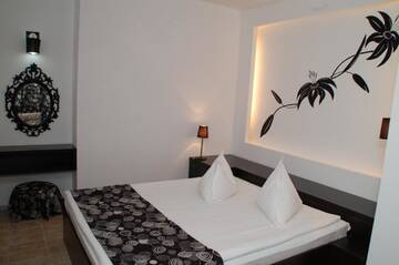 Фото номера Люкс Отель Hotel 2D Resort and Spa г. Нептун 4