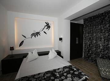 Фото номера Люкс Отель Hotel 2D Resort and Spa г. Нептун 3