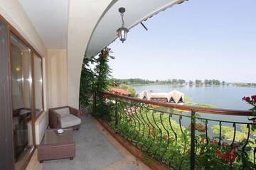 Фото номера Двухместный номер с 1 кроватью Отель Hotel Insula г. Нептун 6