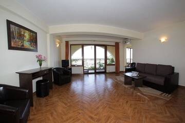 Фото номера Двухуровневые апартаменты (для 3 взрослых) Отель Hotel Insula г. Нептун 7