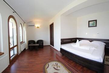 Фото номера Двухуровневые апартаменты  (5 взрослых) Отель Hotel Insula г. Нептун 8